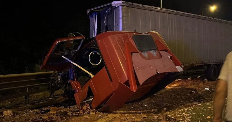 Bolu tünelinde iki TIR çarpıştı: Trafik durma noktasına geldi