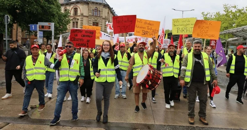 İşçiler greve devam dedi: 143 bin lira maaş istiyorlar