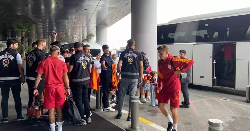 Galatasaray, Süper Lig in ilk maçı için Gaziantep’e gitti Fanatik Spor Haberleri Video