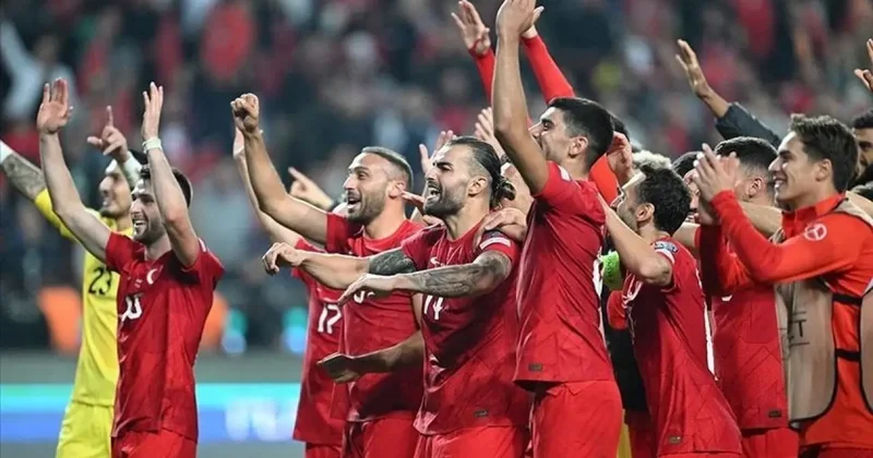 Sürpriz gelişme: Milli yıldız Süper Lig ekibine imzayı attı