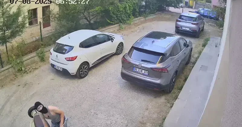Ankara da kar maskeli motosiklet hırsızlığı; o anlar kamerada