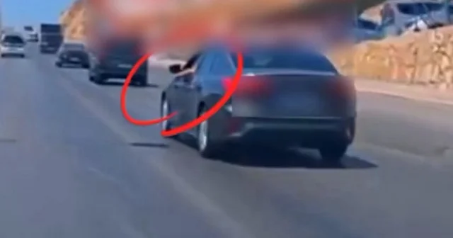 Bodrum da yanan izmariti yola atan şahıs uyarılınca üste çıkmaya çalıştı: Burada yangın mı çıkar birader? VİDEO İZLE