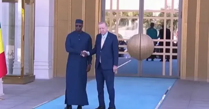 Cumhurbaşkanı Erdoğan, Senegal Başbakanı Sonko yu resmi törenle karşıladı