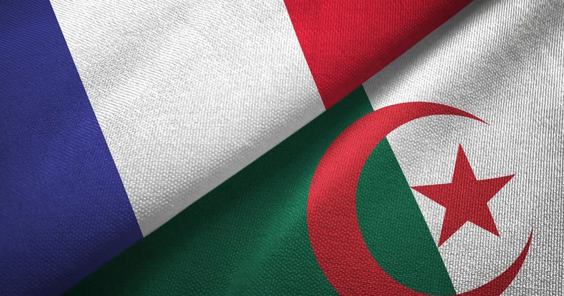 Macron dan Cezayirli diplomatik pasaport sahiplerine uygulanan vize muafiyetinin askıya alınması kararı