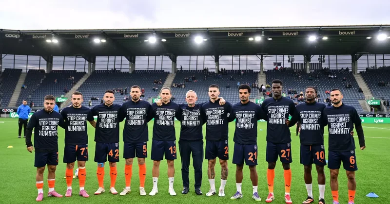 Başakşehir FK dan dünyanın gözü önünde Gazze mesajı: Alkış topladılar