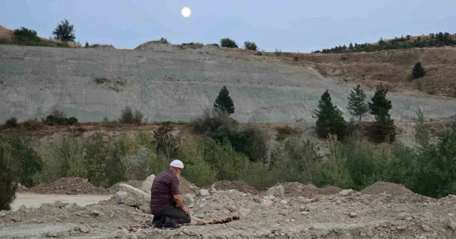 Yangında evini terk edip karşı tepede namazını kıldı Karabük Haberleri