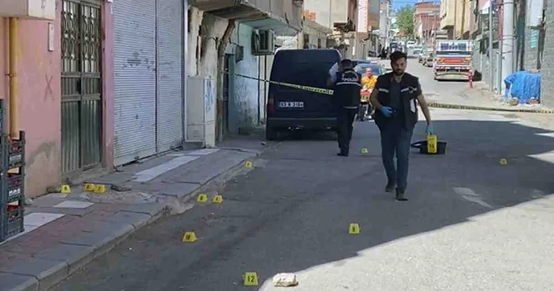 2 Aile arasındaki tartışma meydan savaşına döndü! Ölü ve yaralılar var