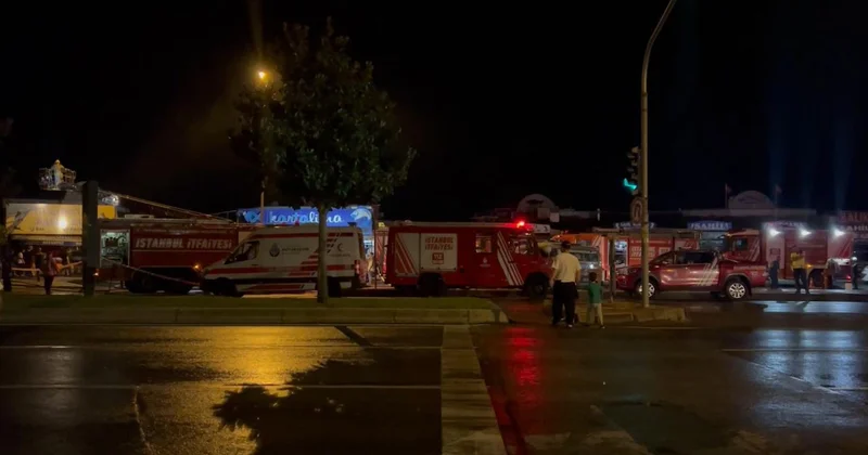 Kartal’da balıkçı barınağında çıkan yangın restoranlara sıçradı