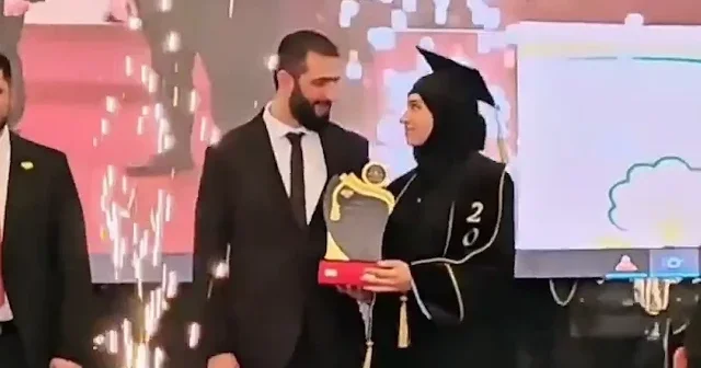 Diplomasını eşi Şara nın elinden aldı: Latife ed Durubi den duygulandıran konuşma VİDEO İZLE