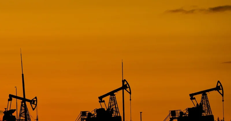 Akaryakıtın kaderi bugün belli olacak: OPEC+ ten çıkan sonuç benzini motorini LPG yi etkileyecek... Sözcü Gazetesi