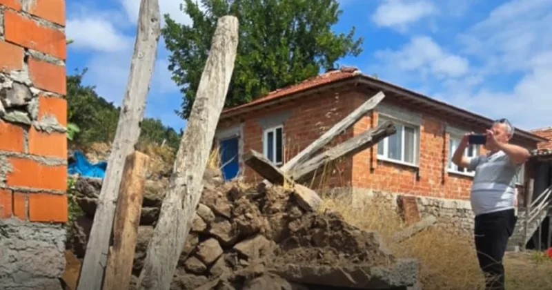 Balıkesir de korkutan deprem! Büyüklüğünü Kandilli: 5,1 AFAD: 4,9 diye açıkladı Sözcü Gazetesi