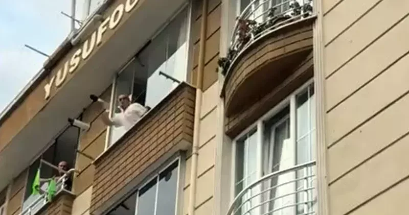 Esenyurt ta çocuklara gürültü yaptı diye soğan attı