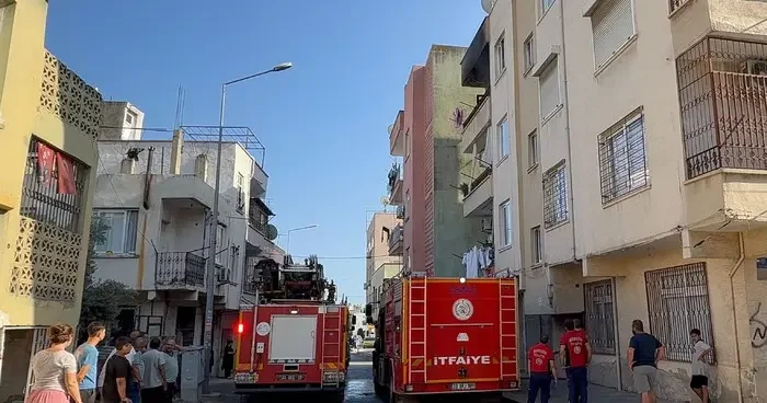 Mersin de oturduğu evi ateşe veren kişi gözaltına alındı