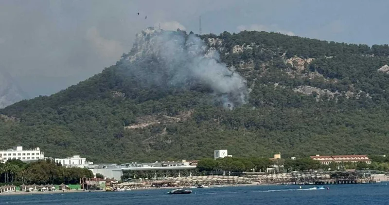 Antalya da otellerin dibinde orman yangını: Müdahale sürüyor
