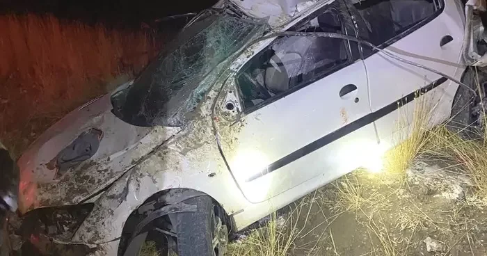Domaniç’te takla atan otomobilde 3 kişi yaralandı