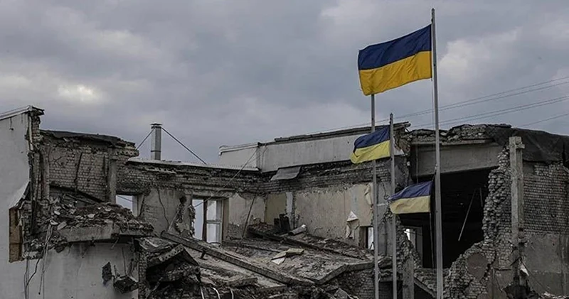 Rusya, düzenlediği en büyük hava saldırısında Ukrayna hükümet binasını ilk kez vurdu