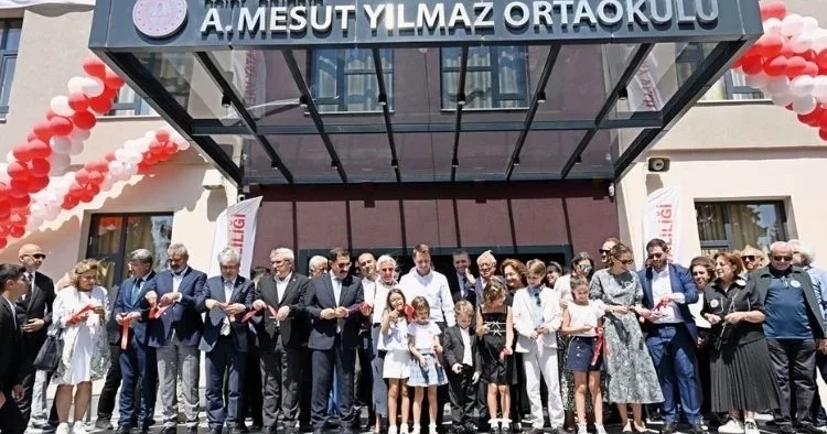 Konteynerden okul sıralarına