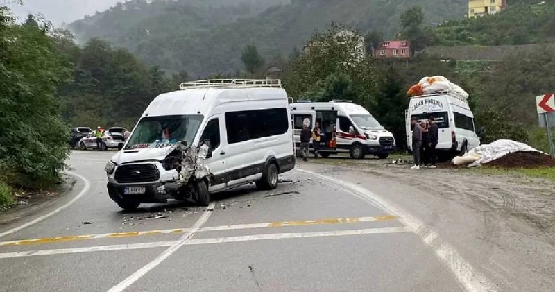 Tirebolu da feci kaza! 10 tarım işçisi yaralandı