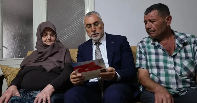 Bakan Işıkhan şehit ailesini ziyaret etti: Cumhurbaşkanı Erdoğan ın Terörsüz Türkiye mektubunu okudu Gündem Haberleri