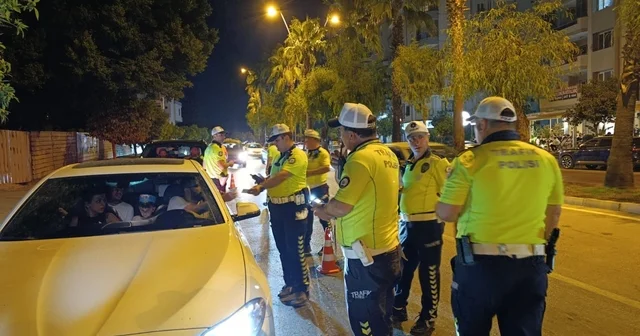 Adana da trafik denetimi; 38 sürücüye toplam 255 bin TL ceza Adana Haberleri
