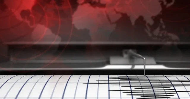 İstanbul da deprem mi oldu? Marmara da korkutan deprem: Çevre illerde de hissedildi Gündem Haberleri