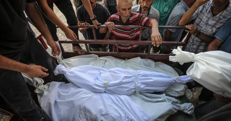 Soykırımcı İsrail in Gazze Şeridi ne düzenlediği saldırılarda 45 Filistinli hayatını kaybetti