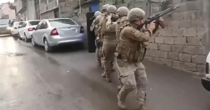 7 ayrı organize suç örgütüne operasyon! Bakan Yerlikaya duyurdu, 78 şüpheli yakalandı
