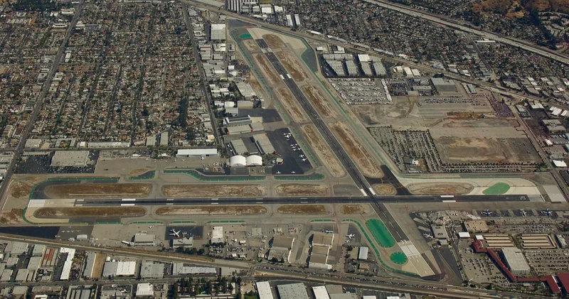 ABD de hükümet kapandığı için Burbank Havaalanı nda hava trafik kontrolörü kalmadı
