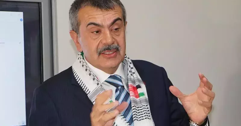 Bakan Tekin: Nerede olursa olsun zulüm altında inleyen bir insan varsa hep yanında olduk
