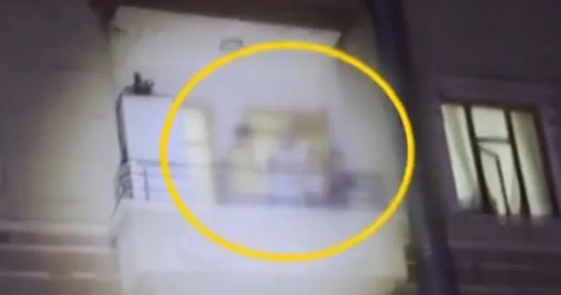 3 çocuğunu bıçakla rehin aldı!