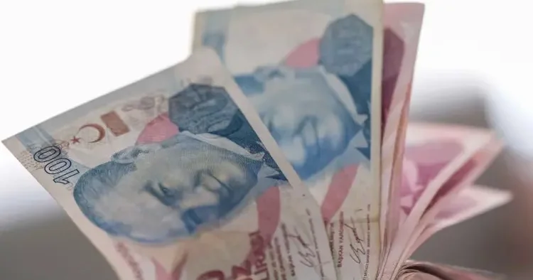 Hepsi değişiyor! Pasaport, kimlik, ehliyet, yurt dışı çıkış harcı, yemek ücreti, IMEI kayıt ücreti, trafik cezaları, MTV fiyatları...