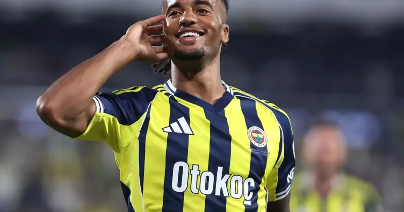 Tüm fotoğraflarını kaldıran Archie Brown dan bomba paylaşım