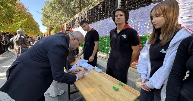 Çorum da öğrenciler Filistin de yaşanan zulme dikkati çekti Çorum Haberleri