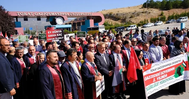 Tokat ta üniversite öğrencileri Özgürlüğe Yürüyoruz sloganıyla Gazze ye destek verdi Tokat Haberleri