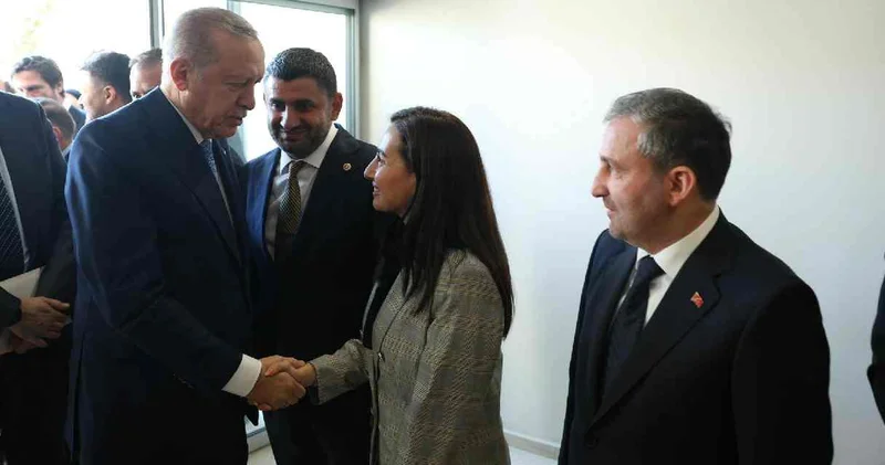 AKP ye geçen Özlem Vural Erdoğan ile görüştü!