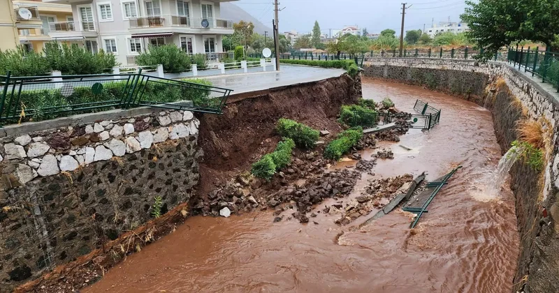 Marmaris te sağanak hayatı olumsuz etkiledi