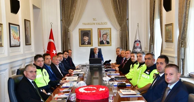 Trabzon da Karayolları Trafik Güvenliği Stratejisi ve Eylem Planı Koordinasyon Toplantısı yapıldı Trabzon Haberleri