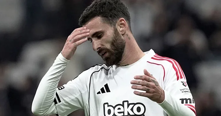 Rafa Silva, Galatasaray derbisinde kaçırdığı golü unutamıyor!
