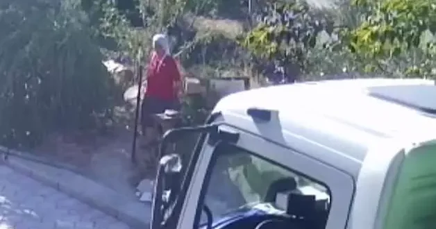Çöpünü çıkaran yaşlı kadın cinayet gibi kazada hayatını kaybetti
