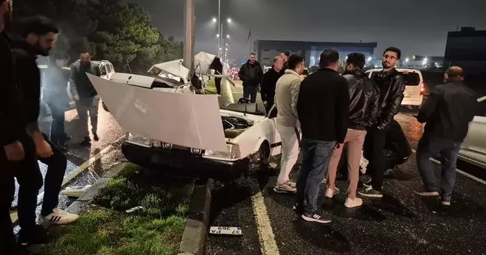 Kazada Fiat Tofaş ortadan ikiye ayrıldı: 1 yaralı
