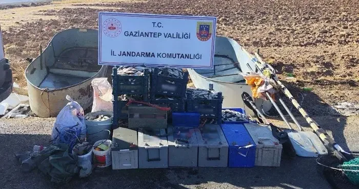 Ağ ile avlanma yasağına uymayan 2 şahıs suçüstü yakalandı