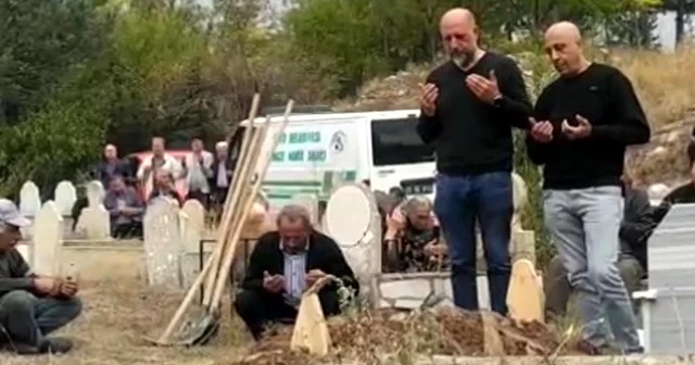 Babaları vefat edince veraset ilamı çıkarmak istediler, ölü göründüklerini öğrendiler Erzurum Haberleri