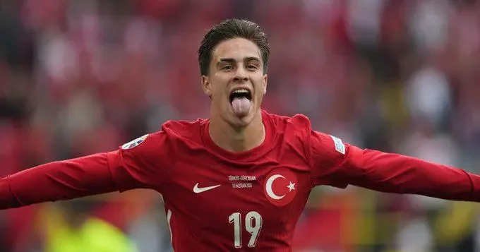 Arda Güler tahtını kaybetti! Kenan Yıldız, değerini katlayarak Türk futbol tarihine geçti
