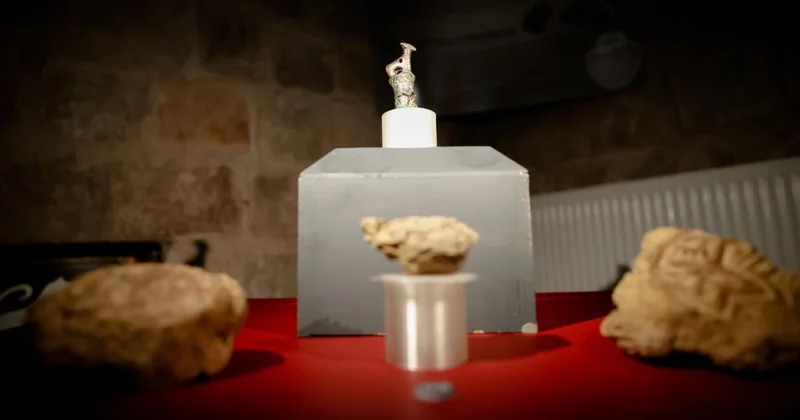Arslantepe Höyüğü nde bulunan iki eser ilk kez Kültür Yolu Festivali nde sergileniyor