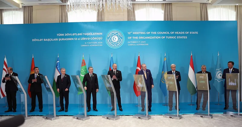 Aliyev, TDT ülkelerinin Azerbaycan da ortak askeri tatbikat yapmasını önerdi