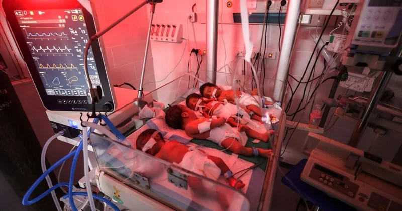 Gazze deki hastane artan göç ve yetersiz beslenme nedeniyle prematüre bebeklerle doldu