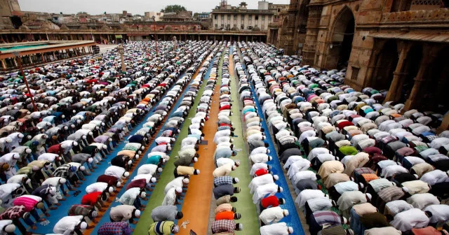 Namaz Nasıl Kılınır? Resimli 5 Vakit Namaz Kılınışı Son Dakika Haberleri