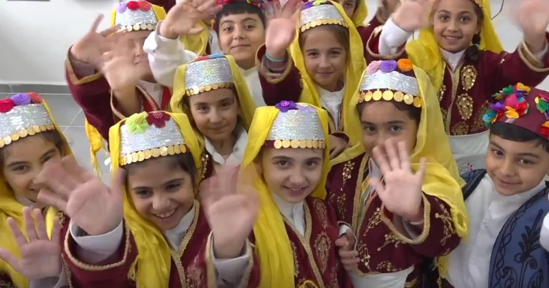 Depremzede öğrenciler yeni okullarında açılan kurslarla sosyalleşiyor