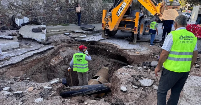 Bodrum da ana su borusu patladı: 9 evi su bastı VİDEO İZLE