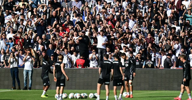 Beşiktaş hazırlıklarını taraftara açık antrenmanla sürdürdü Futbol Haberleri